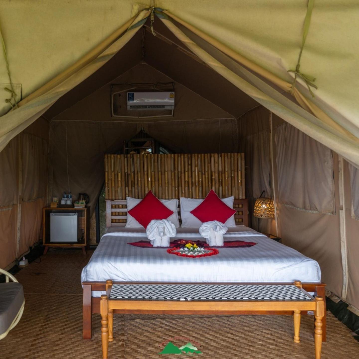 Hotel Khao Sok Boutique Camping - Exotic Cliff Camping à Khao Sok National Park Extérieur photo